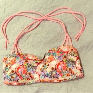 Lululemon tie-neck halter/bandeau sports bra